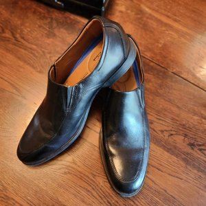 MEN'S SIZE 13 CLARKS SLIP-ON SHOE